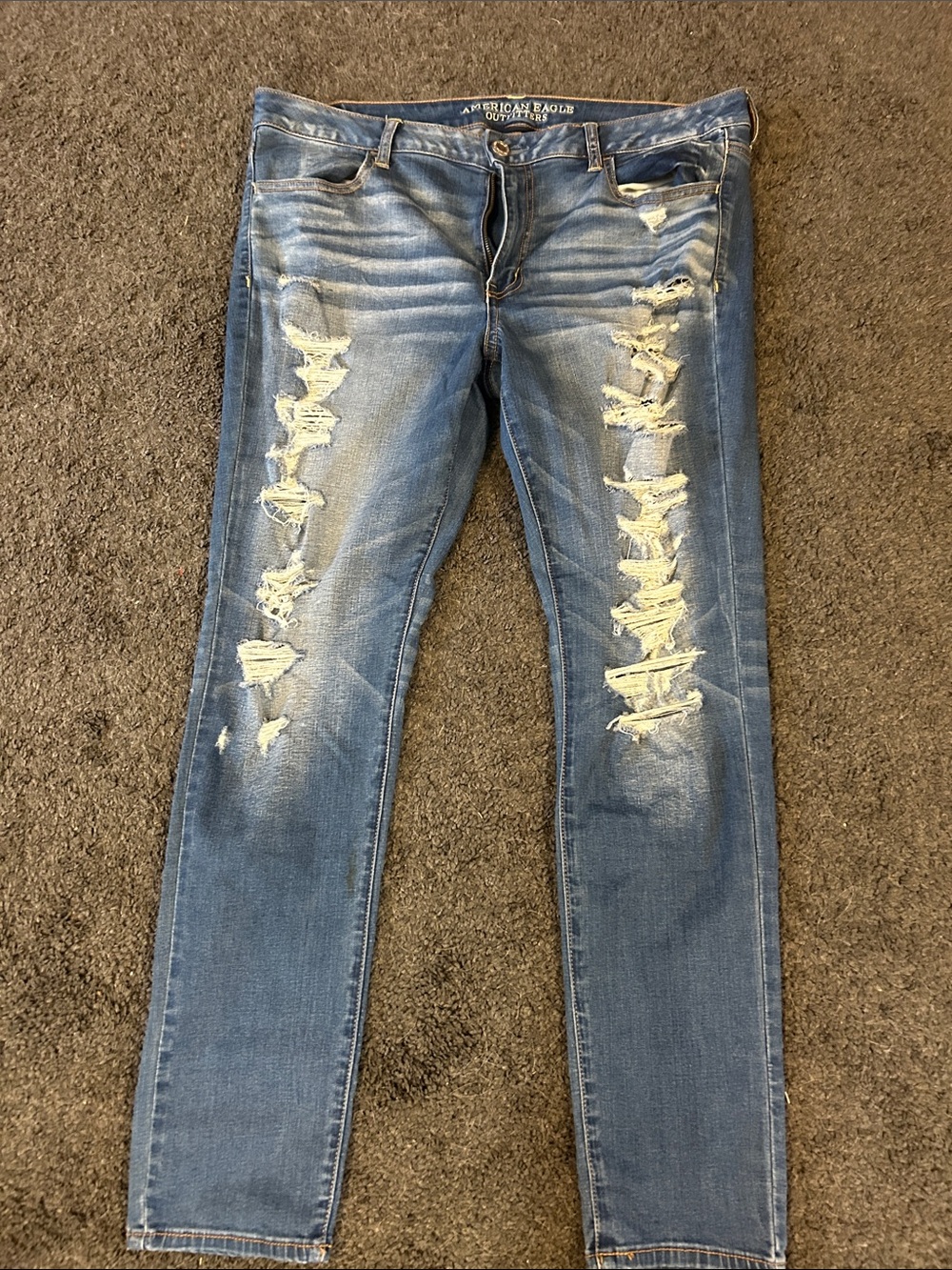 American Eagle Outfitters Distressed Light Blue womens Slim Jeans